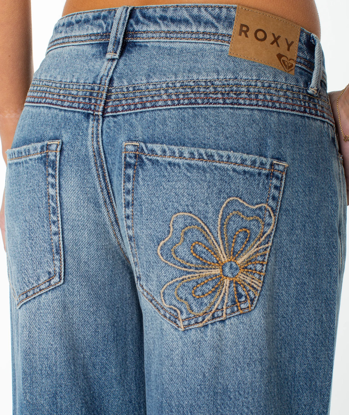 Playa Petal Denim Wash/Embroidery
